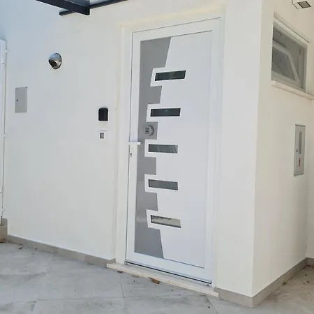 Pearl Of Adriatic 4 *